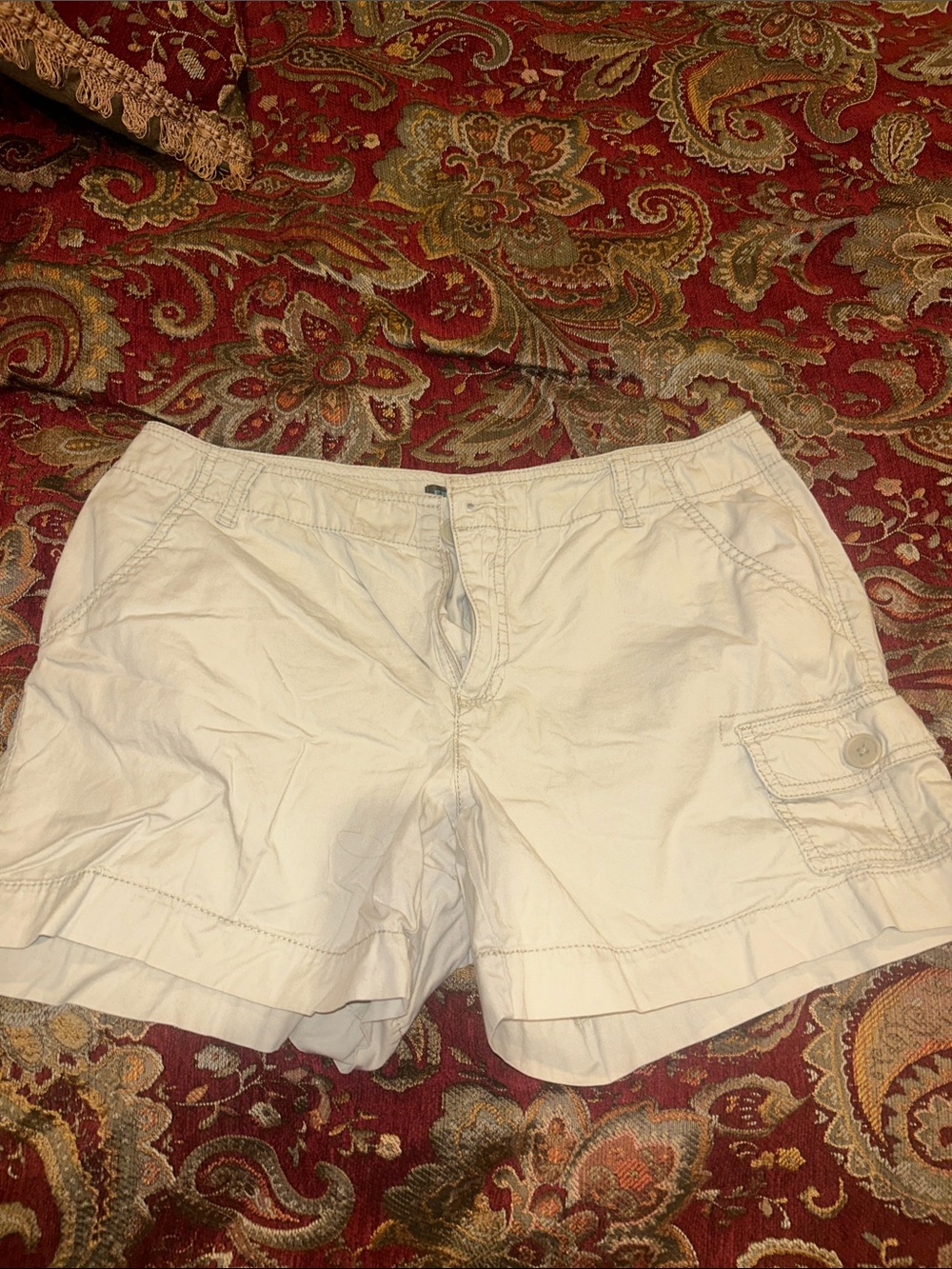 French Cuff White Cargo Shorts with Side Pocket